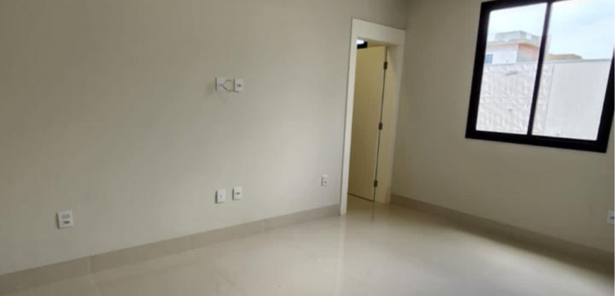 Casa no condomínio Vila Segura