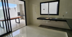 Casa no condomínio Vila Segura