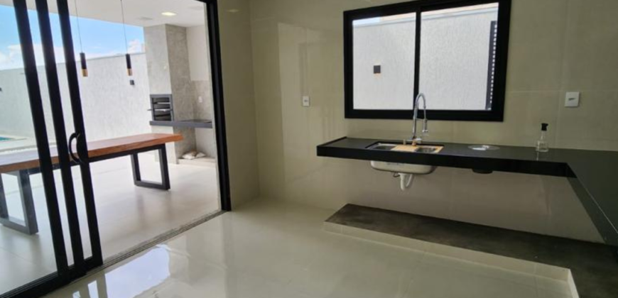 Casa no condomínio Vila Segura