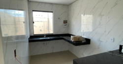 Casa a venda no bairro Carmelo