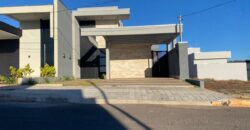 CASA DE ALTO PADRÃO À VENDA – Condomínio Vila Segura