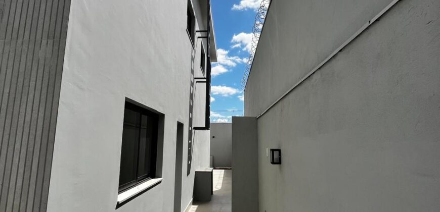 CASA À VENDA – Bairro Reserva Real