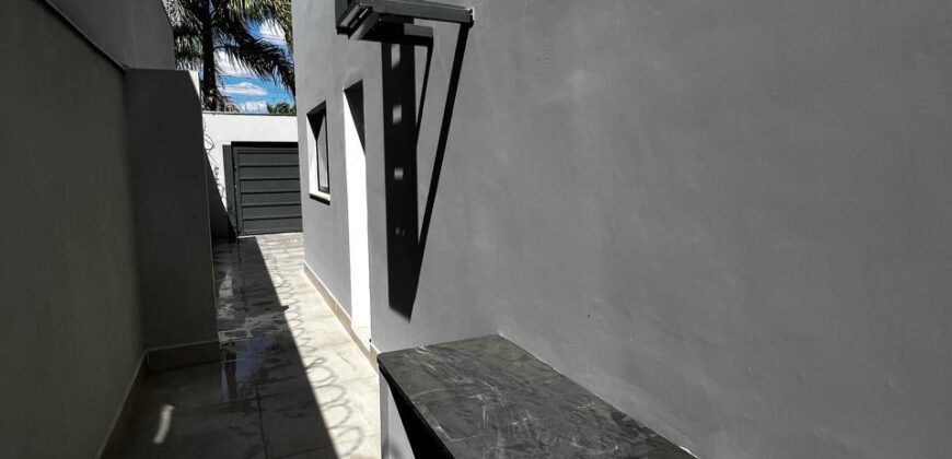 CASA À VENDA – Bairro Reserva Real
