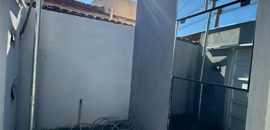CASA À VENDA – Bairro Novo Delfino