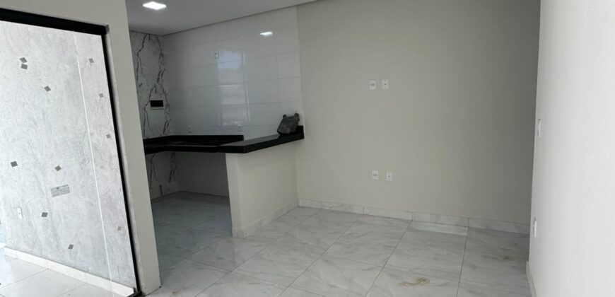 CASA À VENDA – Bairro Novo Delfino