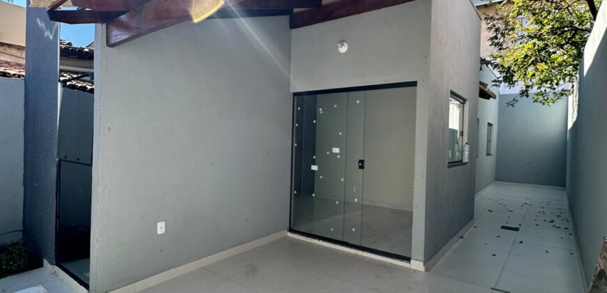 CASA À VENDA – Bairro Novo Delfino