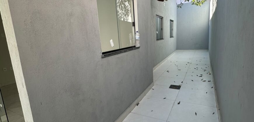 CASA À VENDA – Bairro Novo Delfino