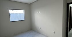 CASA À VENDA – Bairro Novo Delfino