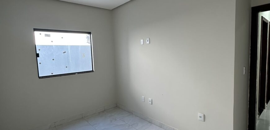 CASA À VENDA – Bairro Novo Delfino