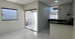 CASA À VENDA – Bairro Novo Delfino