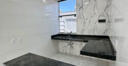CASA À VENDA – Bairro Novo Delfino