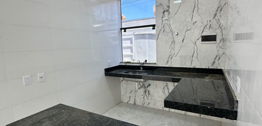 CASA À VENDA – Bairro Novo Delfino