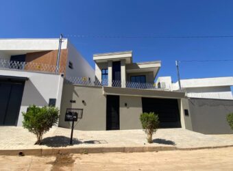 CASA NEO CLÁSSICA À VENDA – Bairro Ibituruna