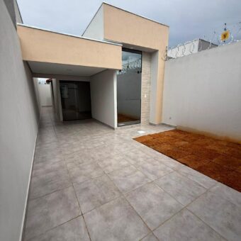 CASA À VENDA – Bairro Jardim Olímpico